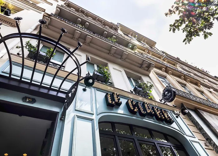Le Clark Paris