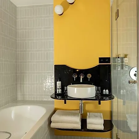 Hotell Le Clark 4*