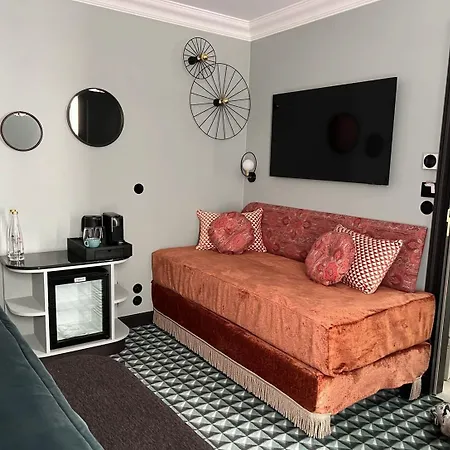 Le Clark 4* Париж